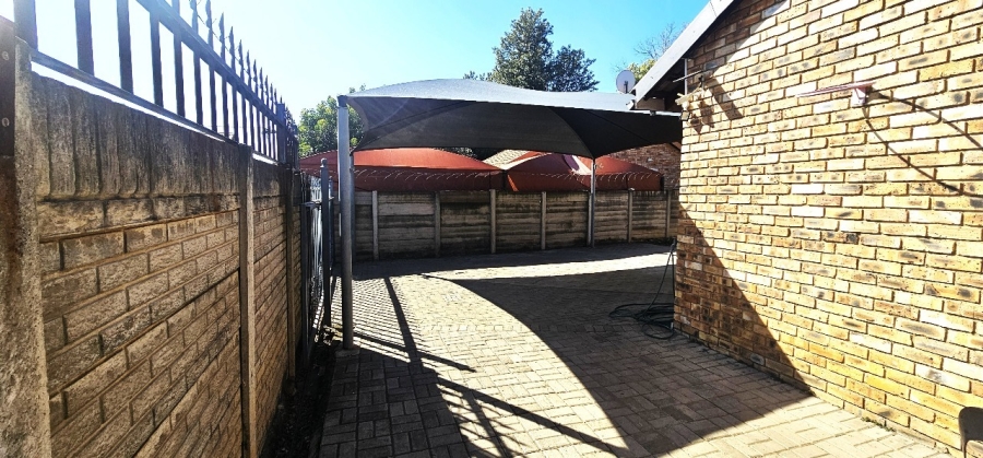 To Let 3 Bedroom Property for Rent in Bodorp North West